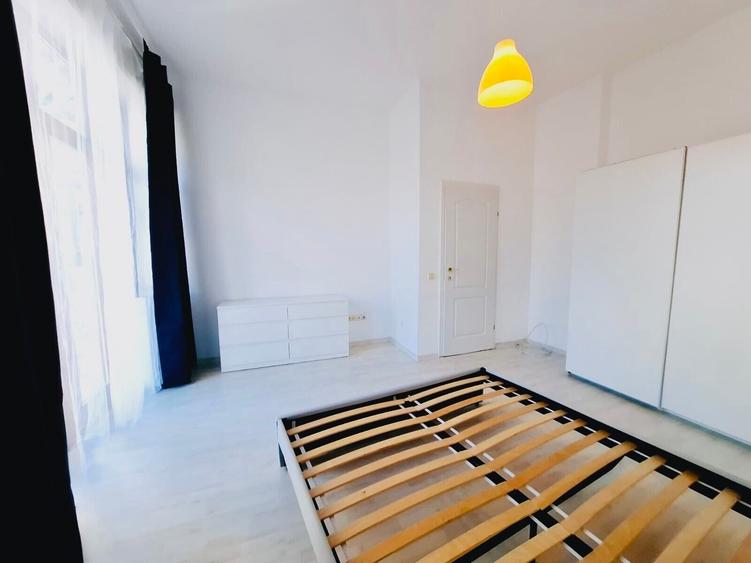 Apartament cu 3 camere decomandat, mobilat în Universitate
