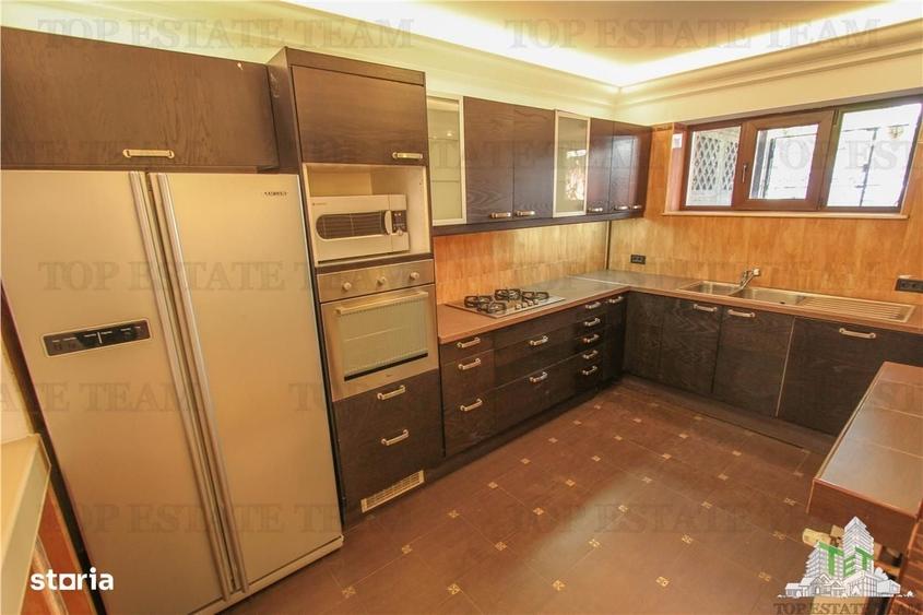 Casă cu 4 camere cu Teren 300 Mp în Dorobanți