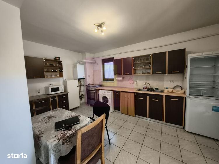 Casă cu 4 camere în Antiaeriană