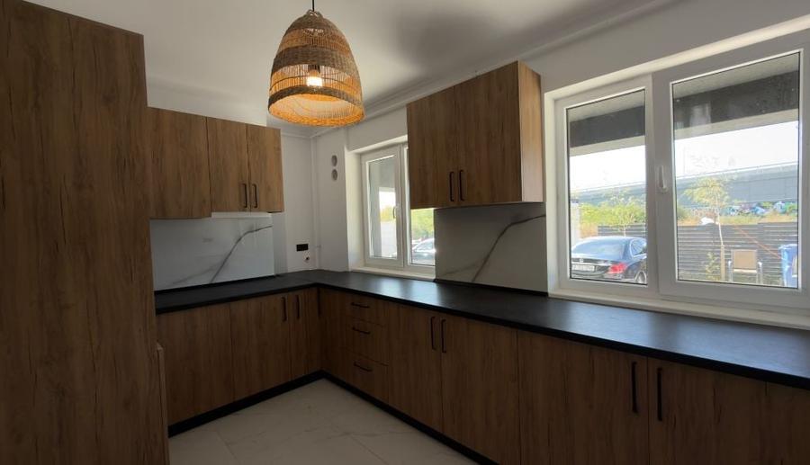 Apartament cu 3 camere decomandat în Sud-Est