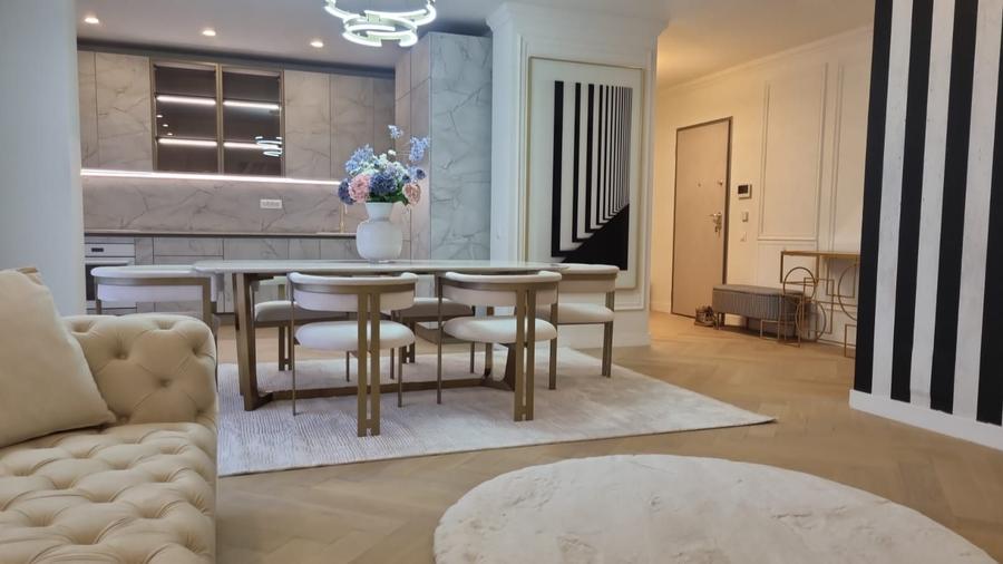 Apartament cu 4 camere decomandat, mobilat în Vest