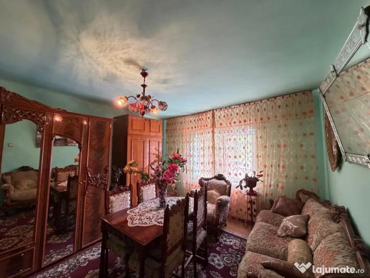 Casă cu 5 camere cu Teren 130 Mp în Lascăr Catargiu