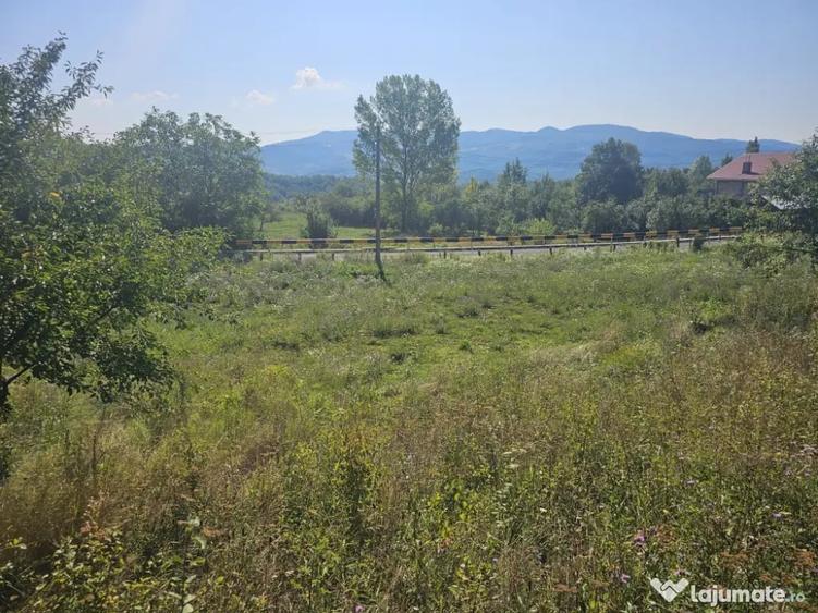 Teren de 1045 mp, în Central