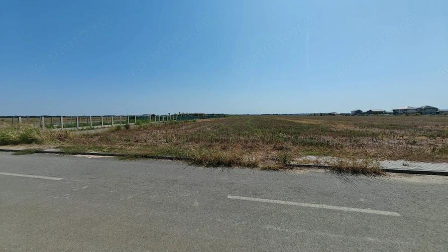 Teren de 15000 mp, în Dragomirești-Deal