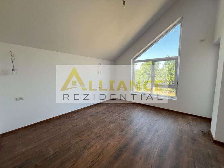 Casa Individuala - 4 camere - 400 M de STV - 17