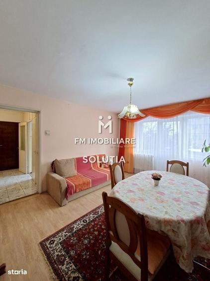 Apartament cu 4 camere decomandat în Central