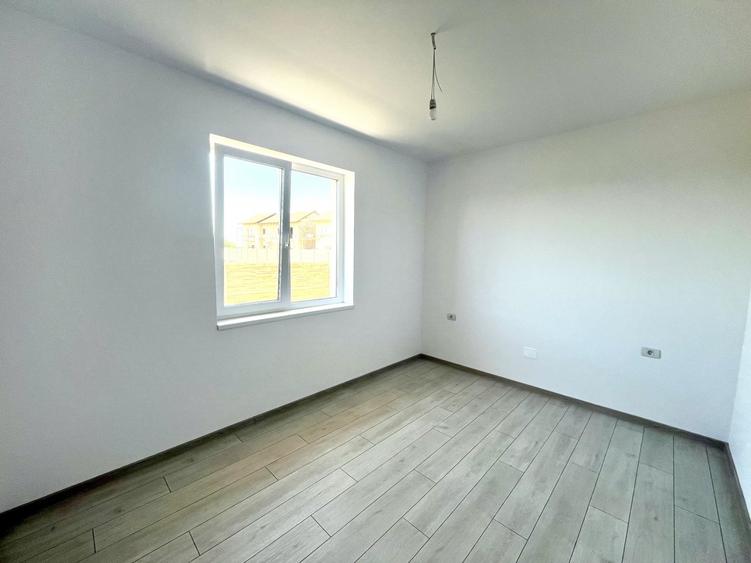 Duplex cu 3 camere cu Teren 300 Mp în Moșnița Nouă