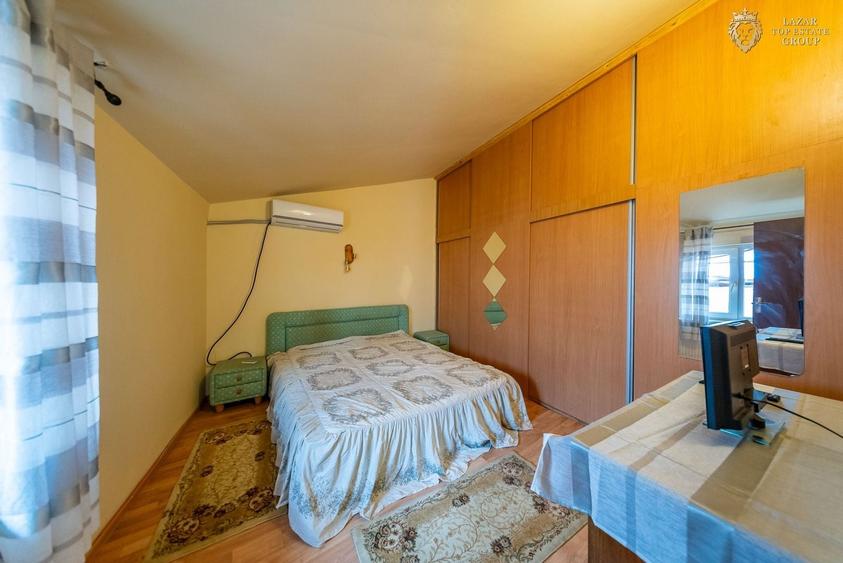Casă individuală cu 4 camere cu Canalizare în Intim