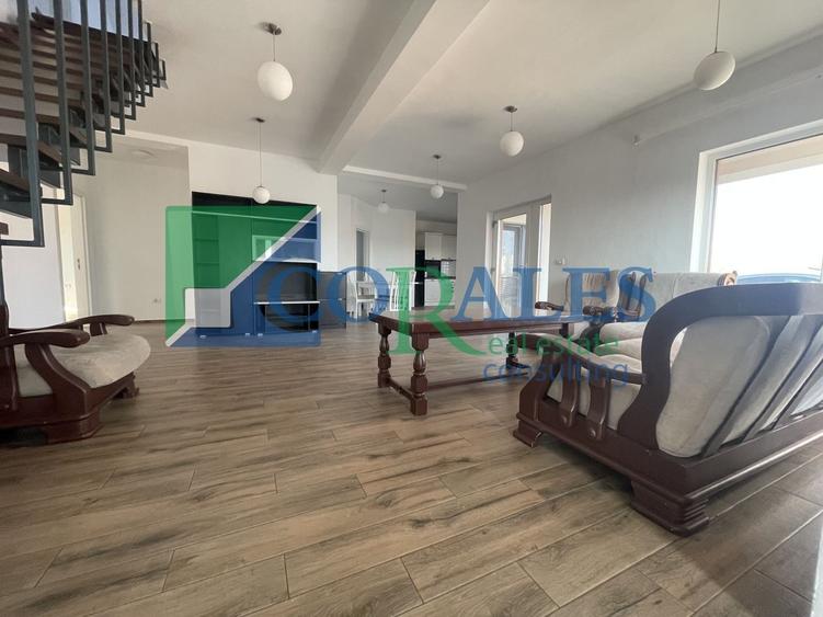 Casă individuală cu 6 camere cu Canalizare în Săcălaz