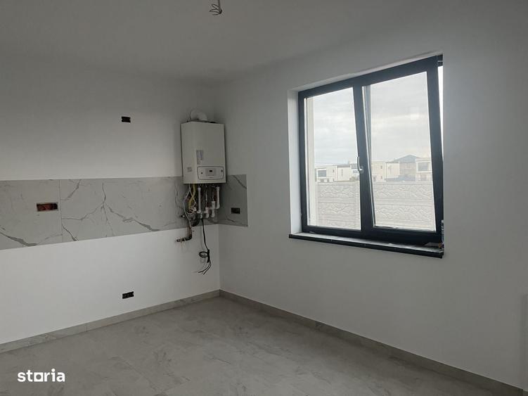 Casă cu 4 camere cu Teren 352 Mp în Berceni