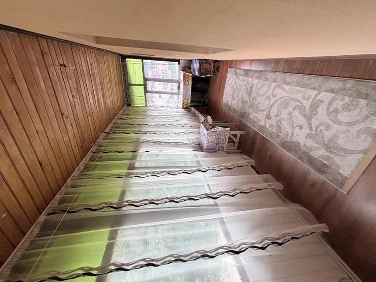 Apartament cu 3 camere decomandat în Valea Cerbului
