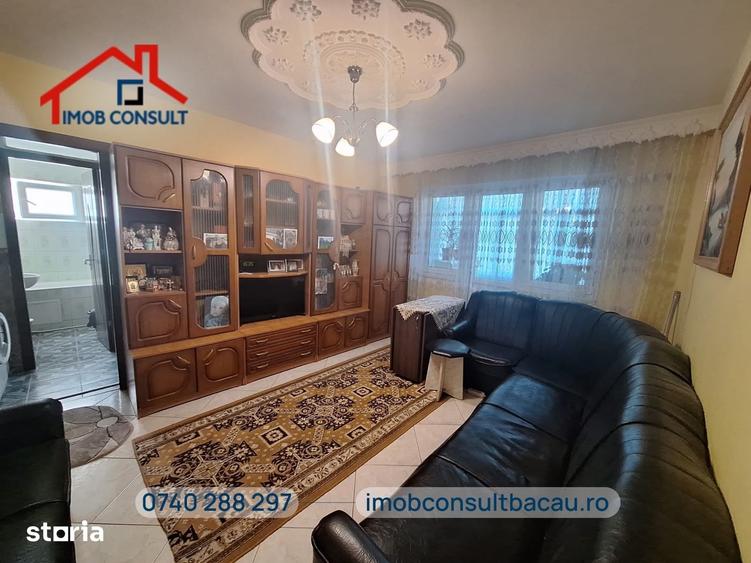 Apartament cu 3 camere decomandat în Banca Națională