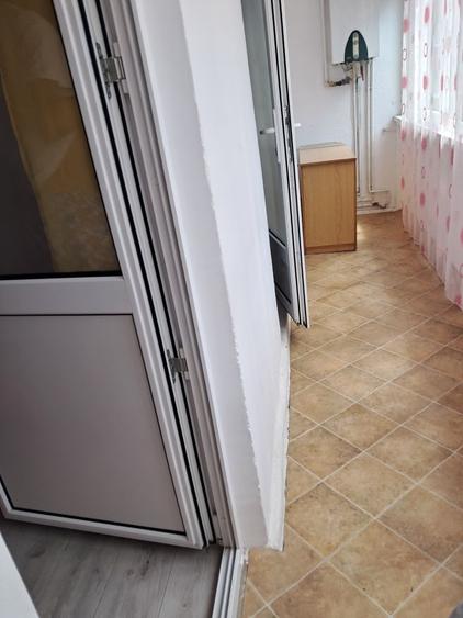 SE INCHIRIAZA Apartament Cu 2 camere - 8