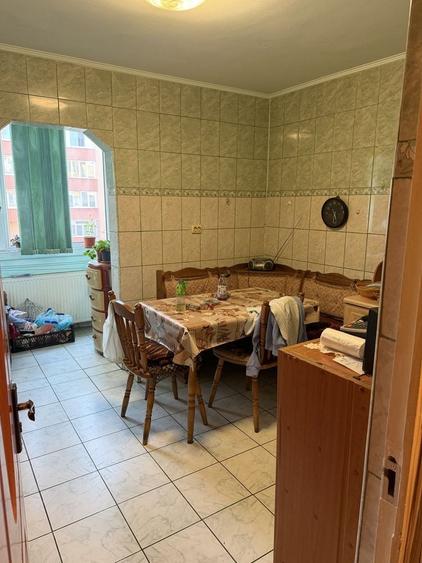 Apartament cu 2 camere decomandat în Astra