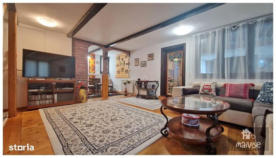Vila superba, zona impadurita Valenii de Munte, teren 2473 mp - 1