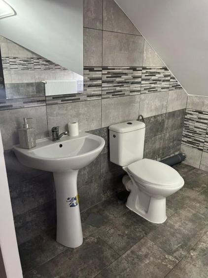 Apartament cu 3 camere decomandat, mobilat în Burdujeni