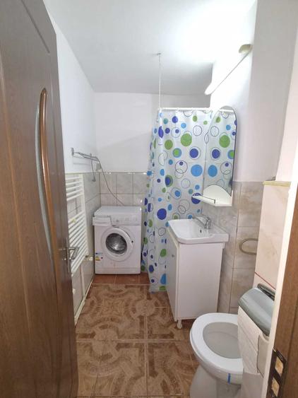 Garsonieră decomandată în Central