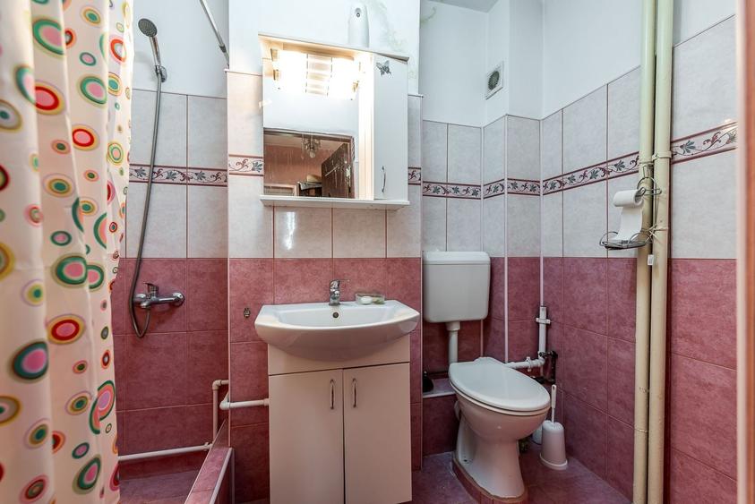 Apartament cu 2 camere decomandat, mobilat în Podgoria