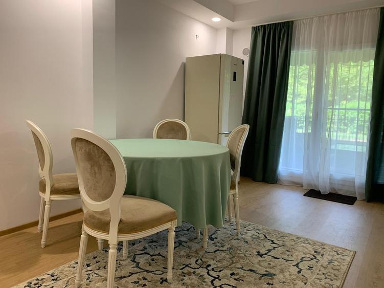 Apartament cu 3 camere semidecomandat în Ștefăneștii de Jos