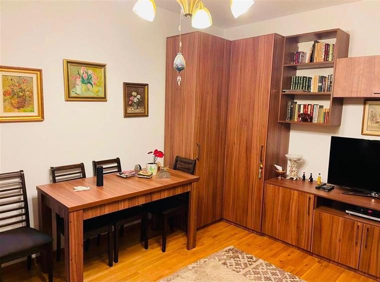 Apartament cu 2 camere semidecomandat, mobilat în Floreasca