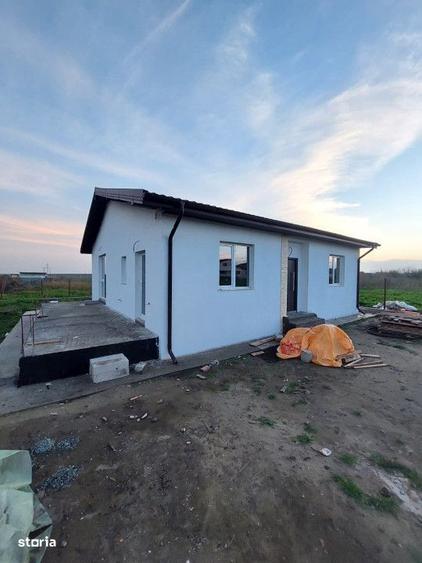 Casă cu 3 camere decomandat cu Teren 450 Mp în Cumpăna