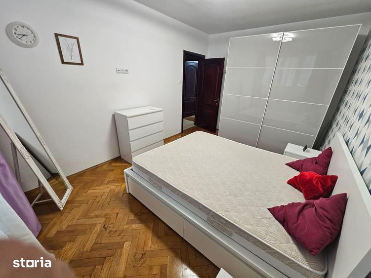 Apartament cu 3 camere decomandat în Plopilor