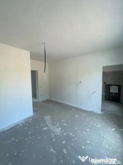 Casă cu 5 camere cu Teren 530 Mp în Satu Nou de Jos