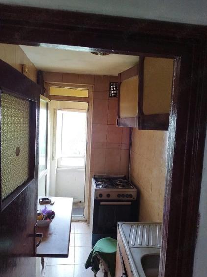 Apartament cu 3 camere semidecomandat în Drumul Taberei