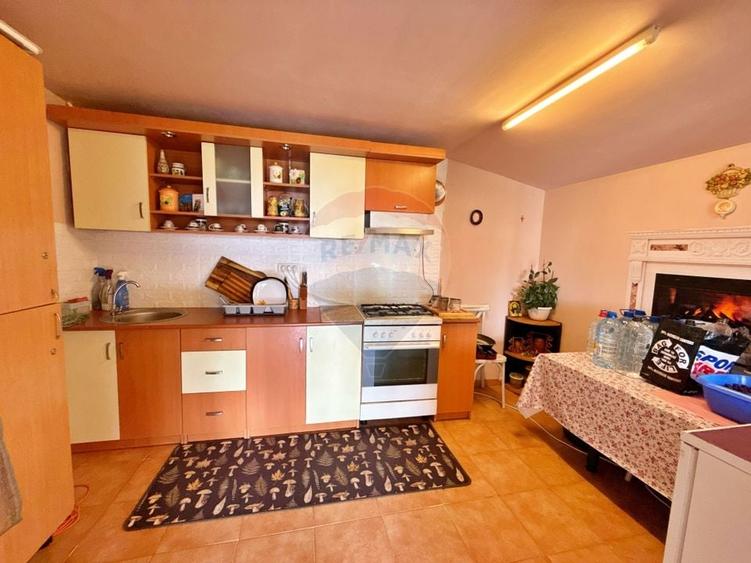 Casă individuală cu 3 camere cu Teren 1410 Mp în Șofronea