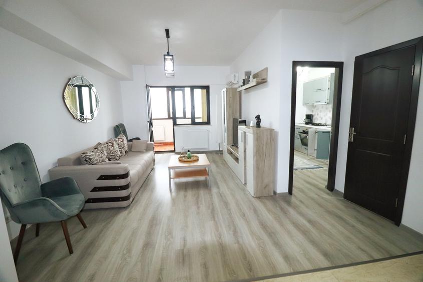 Apartament cu 2 camere semidecomandat în Bd. Coșbuc