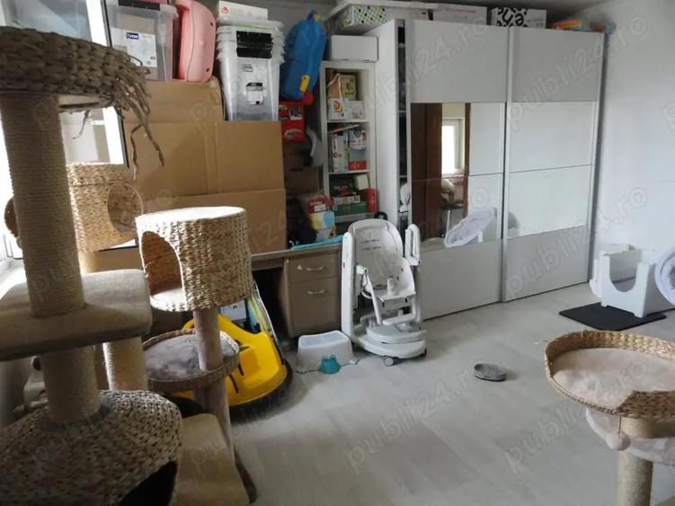 Casă cu 5 camere cu Teren 500 Mp în Central
