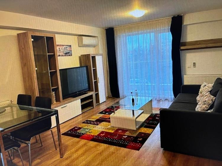 Apartament cu 2 camere semidecomandat, mobilat în Nord