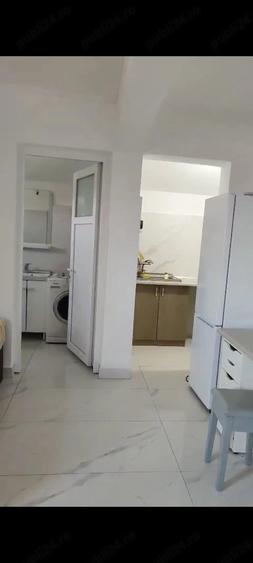 Apartament cu 2 camere semidecomandat în Giurgiului