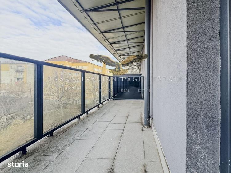 Apartament cu 3 camere în Est — fotografia 1