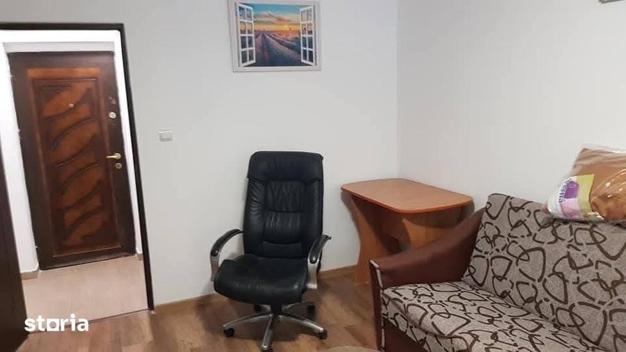Apartament 2 camere decomandat etajul 1 Podu Ros 400euro - 5