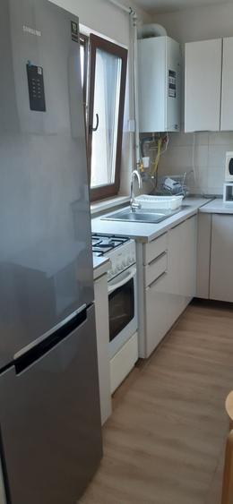 Apartament cu 2 camere semidecomandat în Florești
