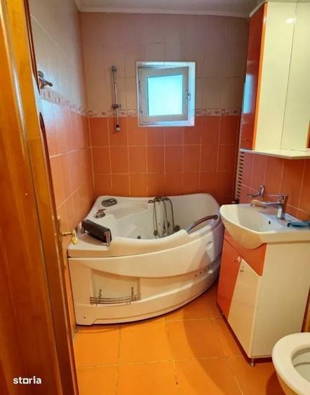 Apartament cu 3 camere decomandat în Popa Șapcă