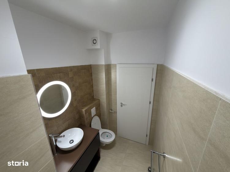 Apartament cu 3 camere în Sisești