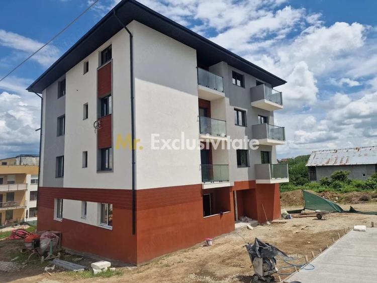 Apartament cu 3 camere decomandat în Smeura