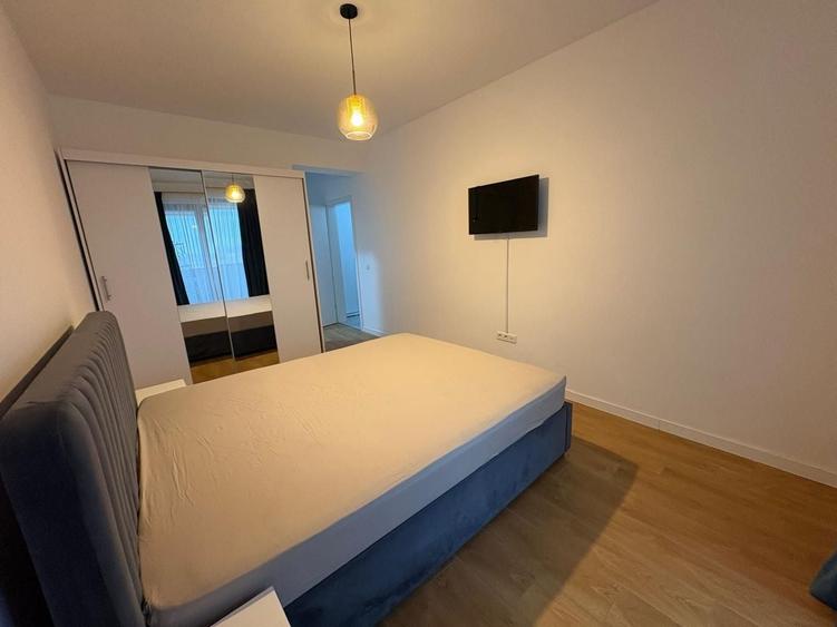 Apartament cu 3 camere decomandat, mobilat în Central