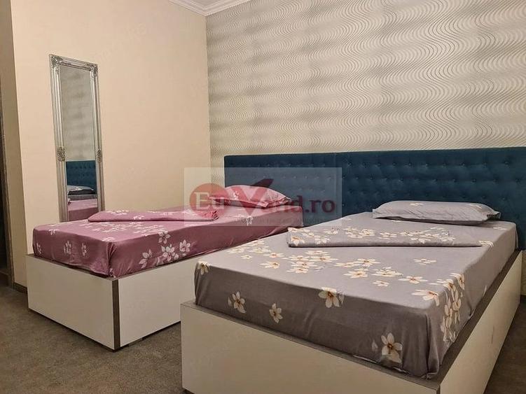 Casă cu 7 camere cu Teren 300 Mp în Faleză