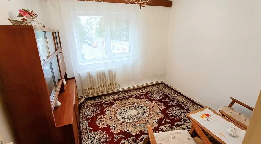 Apartament cu 2 camere decomandat în Exterior Vest