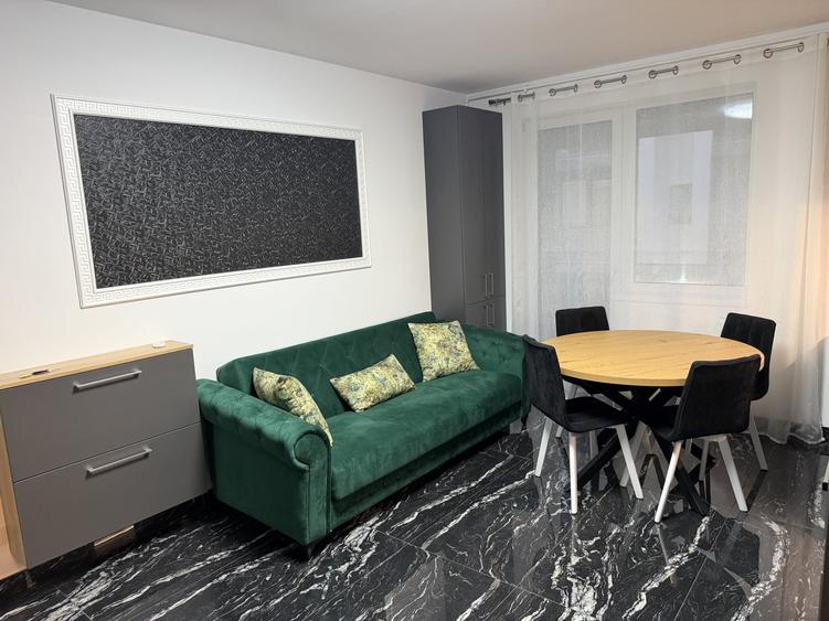 Apartament cu 3 camere semidecomandat, mobilat în Șelimbăr