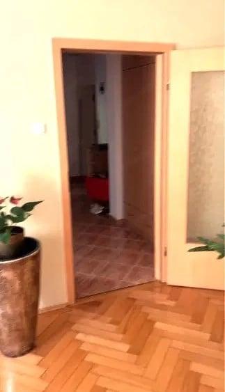 Apartament cu 2 camere semidecomandat în Medicină