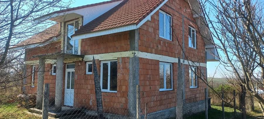 Casă cu 5 camere în Viile Satu Mare