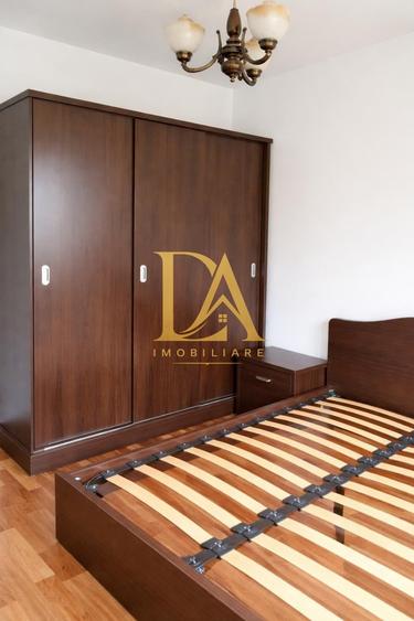 Apartament cu 4 camere decomandat în Băneasa