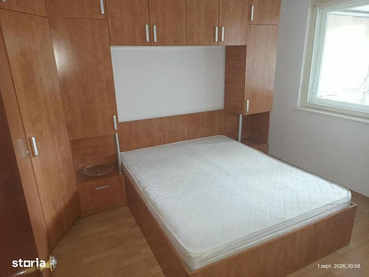 Apartament cu 3 camere semidecomandat în Drumul Taberei