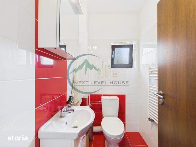 Casă cu 10 camere cu Teren 1009 Mp în Central
