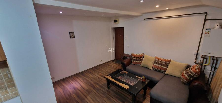 Apartament 2 camere Lipovei, mansarda, centrala proprie, mobilat complet