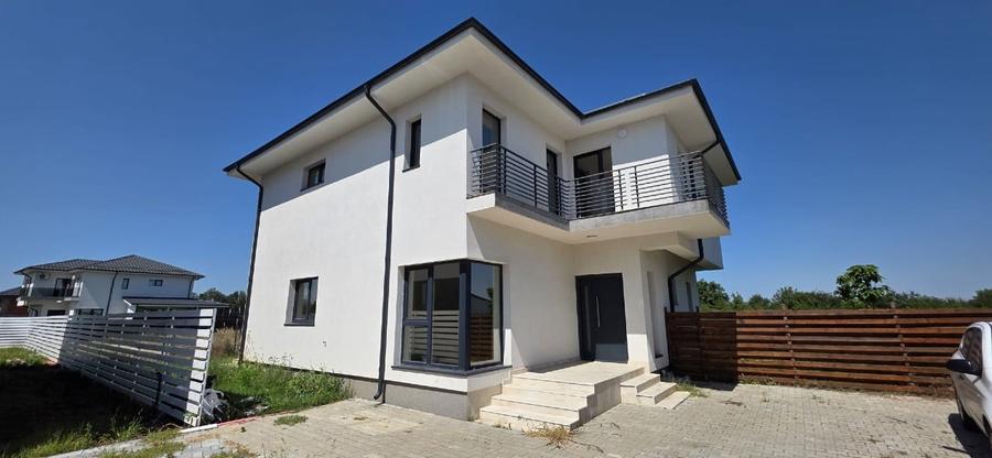 Casă individuală cu 5 camere cu Canalizare în Corbeanca